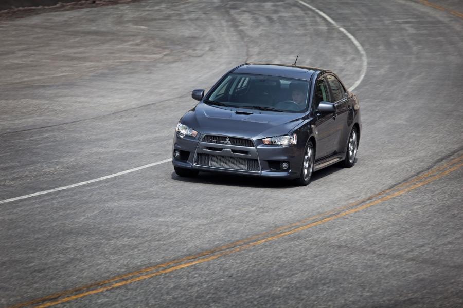 Mitsubishi Lancer Evolution X MR Touring 2012 года  (фото 29 из 34)